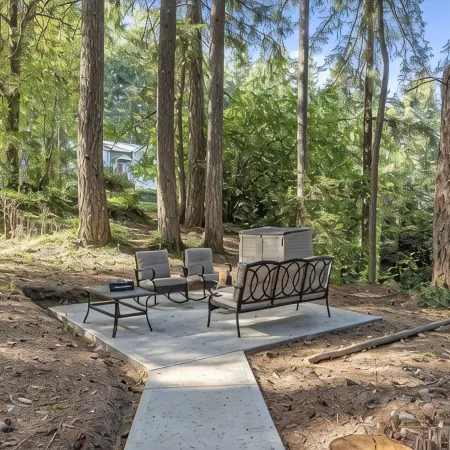 FREE Hot Tub Use + LV 2 EV Charging! Cozy Cabin - 5 min from Belfair State Park