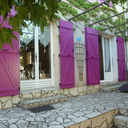 Charming house with gardens in a residential area