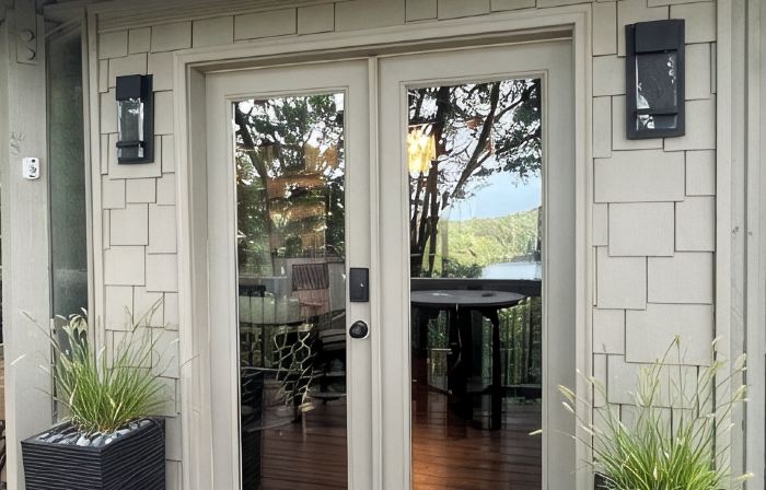 Romantic Couples Cabin in Big Canoe, Lake & Mountain View, Hot Tub, Gas Logs