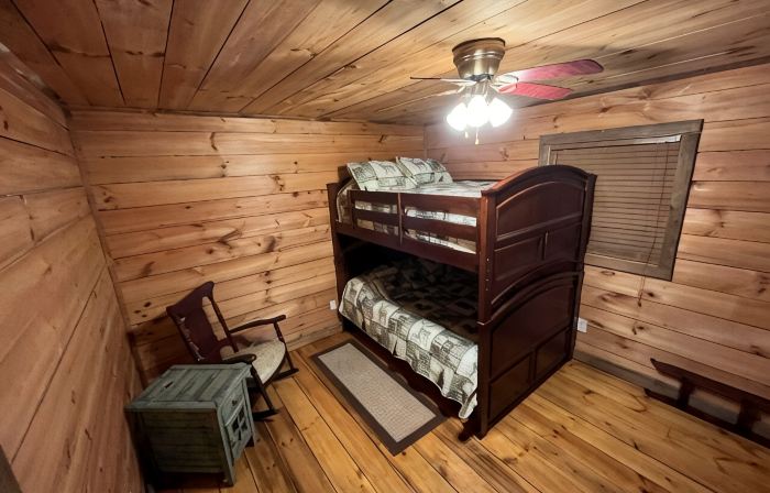 C & D’s Cozy Cabin