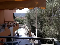 Kanathos Pigi - con vistas a la montaña