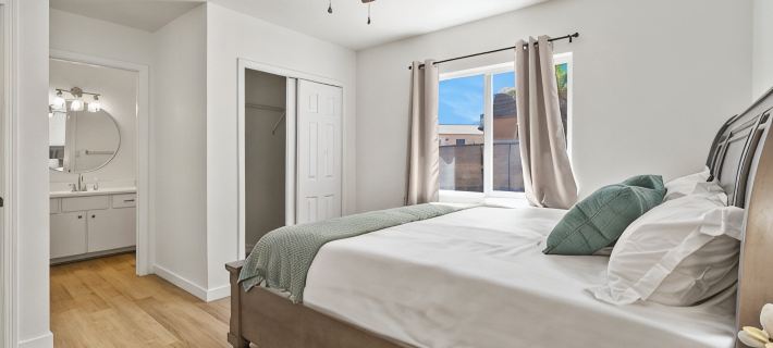 l New l Fully Remodeled 3Br/2BTH l 1 min to Veterans Memorial Park l Central LOC シエラビスタのホテル