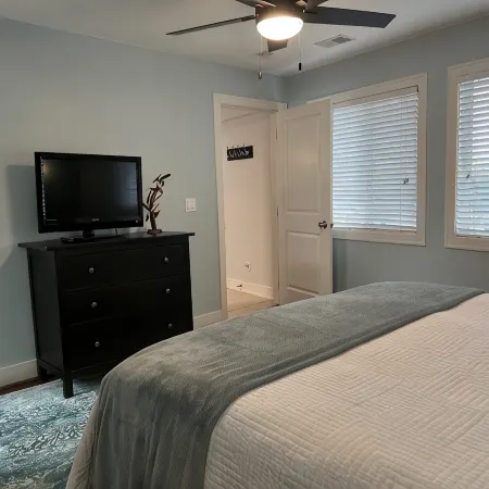 Celestial Pointe Condominium 1 Bedroom 1 Bathroom, Sleeps 4 @ Northern Lights Hoteles en Douglas