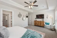 Pet friendly home featuring a sample of local flavors near The Rose District! - Boutique