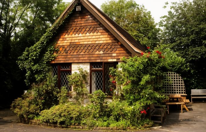 Tovey Lodge