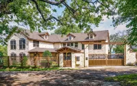 Amazing lakefront home with custom boat dock! - 4-Star