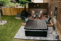 Whitefish Wonderland. Private Hot Tub - 1 mi from Downtown Whitefish. - Hot Tub