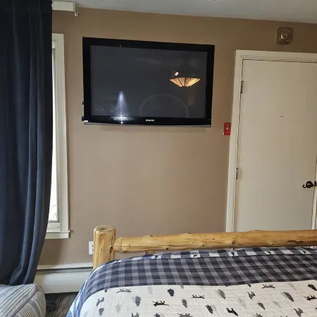 Clean Ski in Ski Out Condo Located at Seasons on Mt. Snow.