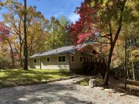 Wolf Ridge Retreat. Comfortable, peaceful retreat in the Blue Ridge Mountains - Homestays