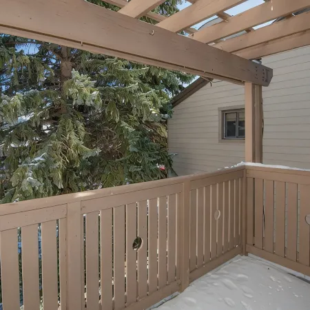 -New Listing- Fully Renovated, Avon 2/2 Condo: Walk To Ski Shuttle