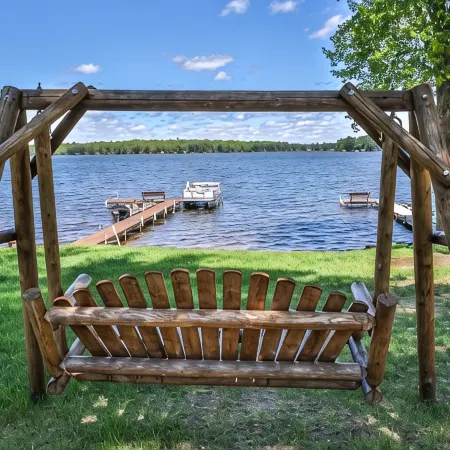 Cedar Lodge: Lakefront Cabin - Wi-Fi, Free Firewood, Generator, No Cleaning Fee!