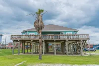Stunning beach views-100 steps to beach-Huge deck - Beach
