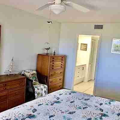 Ocean front Condo with private beach access. Rooms