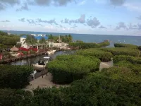 Ocean Front,  Marina, Pool/Hot Tub, Private Beach, Bar/Cafe - 2-Star