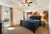 Walk to Downtown Frisco, 6 Min to Universal Kids, Sleeps 10 - Kitchenette
