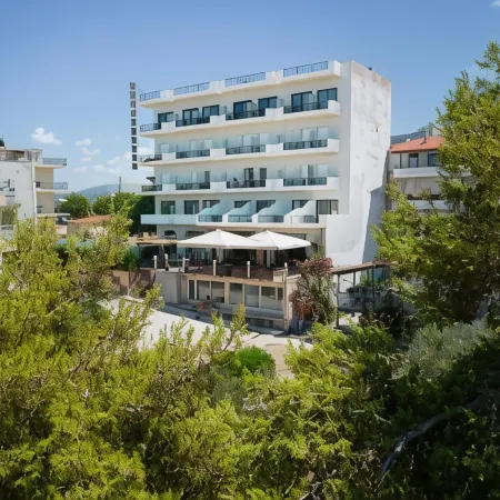 Elegant Beach Hotel