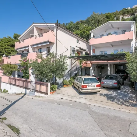 Apartments Galic