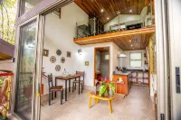 Casitas Del Rio Riverfront Nature Lodge - Sloth Luxury Villa - バルコニー