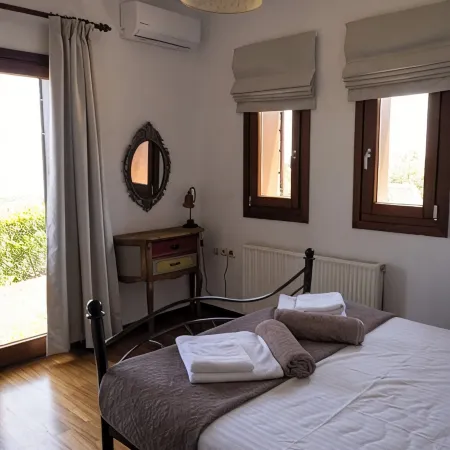 Villa with Private Pool and Beautiful Aegean Sea Views