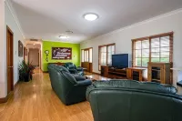 'Nuallen House' Glen Innes - พร้อมWifi