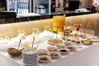 Hotel Plaza Central Canning - breakfast