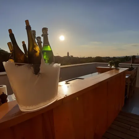 Hotel Valeria Отели рядом с достопримечательностью «Район Баркола»