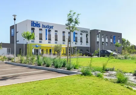 Ibis Budget Saint-Martin-De-Crau Porte de Camargue Отели в г. Сен-Мартен-де-Кро