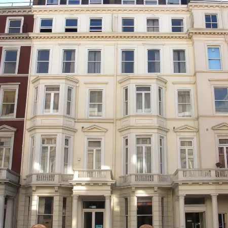 Cromwell Hotel Отели рядом с достопримечательностью «Фулхэм»