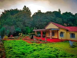 Niraamaya Luxury Private Home Stay, Chickmagalur