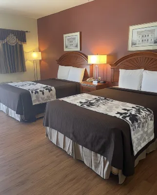 Relax Inn Dilley Hotels in Frio County