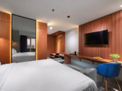 Aston Inn Jemursari Hotels in Wonocolo