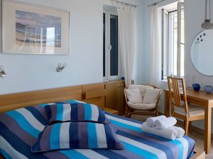 "alkistis Cozy by the Beach Apt. in Ikaria Island, Therma 1st Floor"