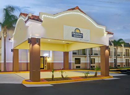 Days Inn & Suites by Wyndham Tampa near Ybor City