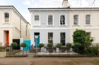 Stunning 2 Bed Basement Flat in the Heart of Cheltenham!