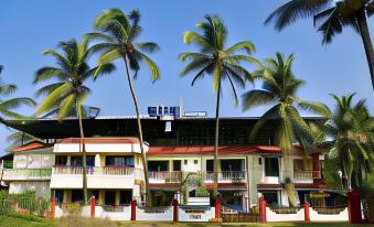 Shanu's Seaside Inn - A Guesthouse, 100 Metres to Candolim Beach