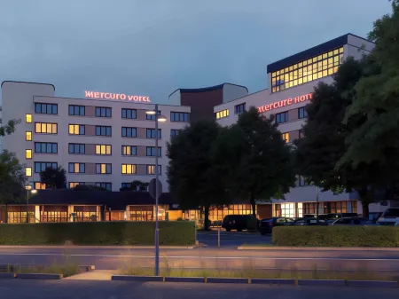 Mercure Hotel Offenburg am Messeplatz Отели в г. Нойрид