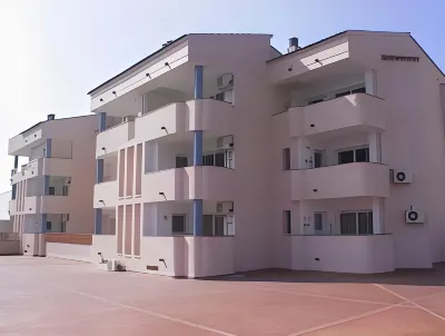 Apartamentos Empuriabrava Maurici Park Các khách sạn ở Empuriabrava