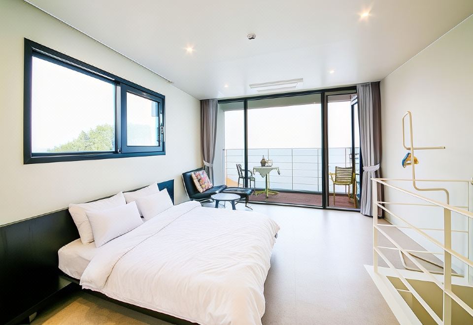 1. 여수 터틀베이펜..