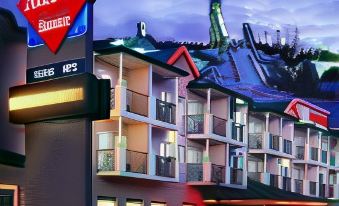 Four Points by Sheraton Hotel & Suites Calgary West