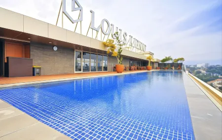 Louis Kienne Hotel Simpang Lima Отели рядом с достопримечательностью «Лима»