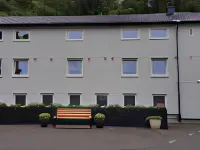 Alkoven Logi Hoteles cerca de Hembygdsgården Bäckaslätt