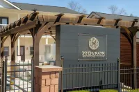 27 on Park Boutique Hotel & Venue Hotels in Dahlonega