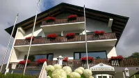 Sonneneck Hotels near Spielplatz Marienpark