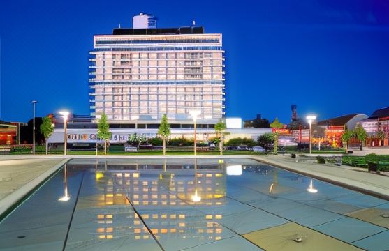 호텔 세르니고브