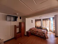 Hostal Aziri Puno  호텔