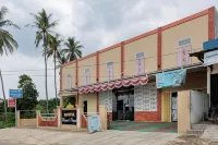 RedDoorz near Waterworld Lampung Hotels in Kabupaten Lampung Selatan