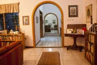 Four Villages Inn Hotels in Botsomtwe