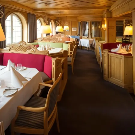 Hotel Gude