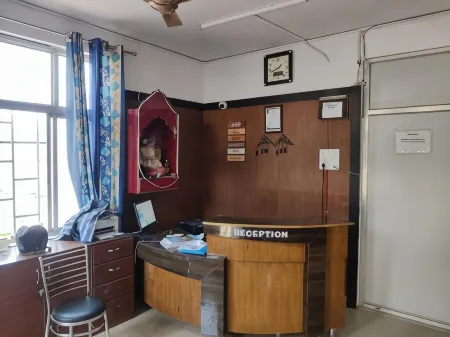 Apna Guest House Dehradun Отели рядом с достопримечательностью «Mindrolling Monastery»