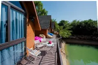 Bai Tu Long Mountain Resort Hôtels à : Vân Đồn District
